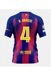 Barcelona Ronald Araujo #4 Fotballdrakt Hjemme Klær 2025-26 Korte ermer